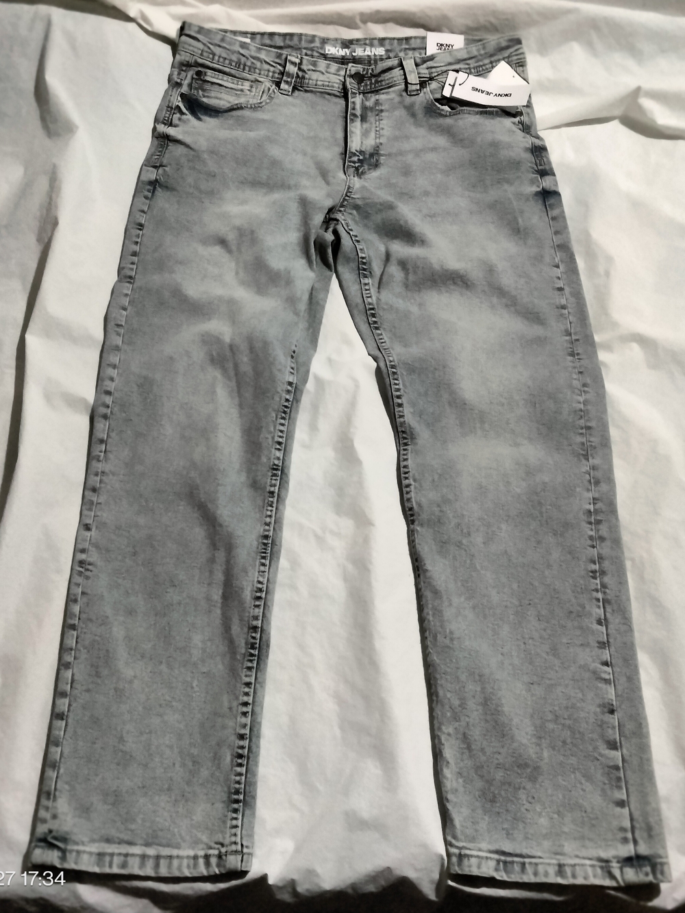 DKNY Jeans Mens 36x30 Straight Fit Stretch Light Blue Wash Denim Jeans NWT